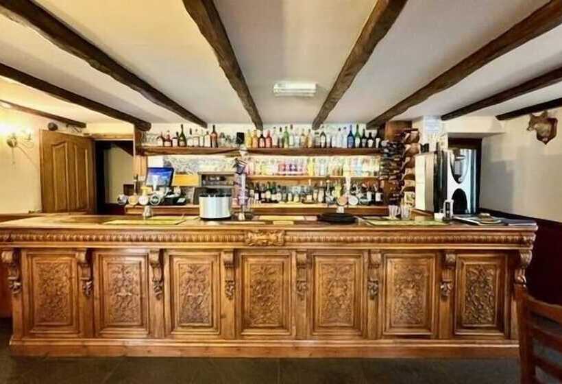 Great Trethew Manor Hotel & Self Catering Lodges