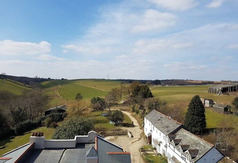 Great Trethew Manor Hotel & Self Catering Lodges