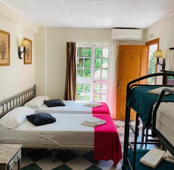 客栈  Pension Aduar