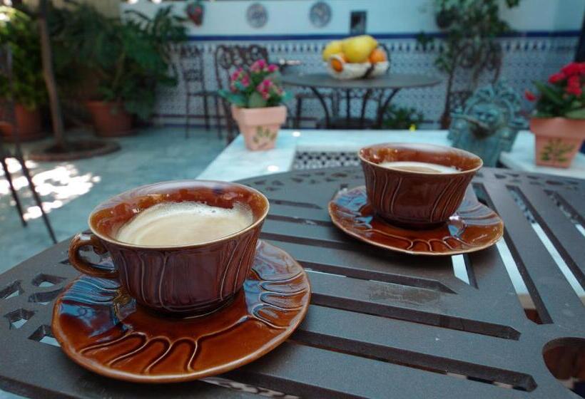 客栈  Pension Aduar