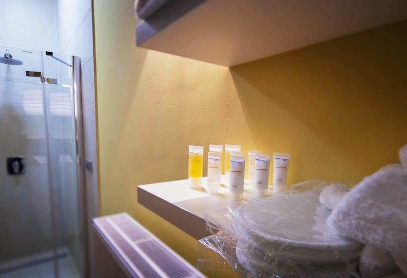 Academic Hotel & Congress Centre