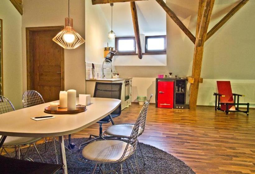 בית מלון כפרי Art Lodge Kunstpension