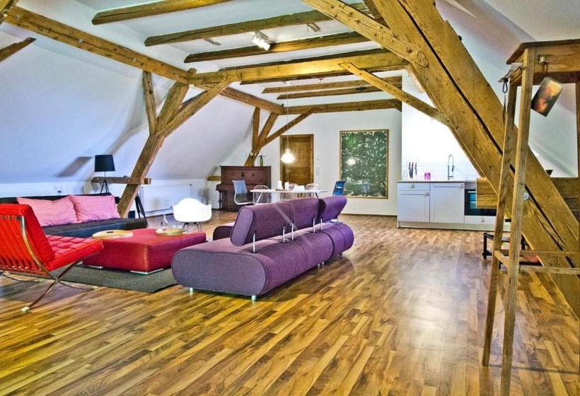 בית מלון כפרי Art Lodge Kunstpension