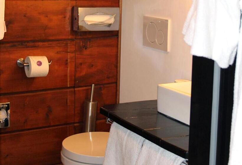 בית מלון כפרי Art Lodge Kunstpension