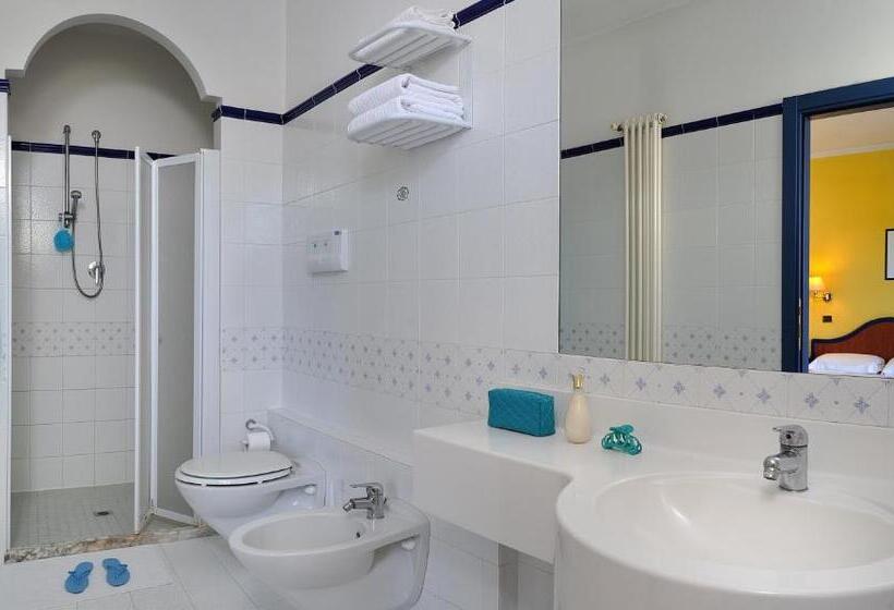 בית מלון כפרי Ascot Riccione