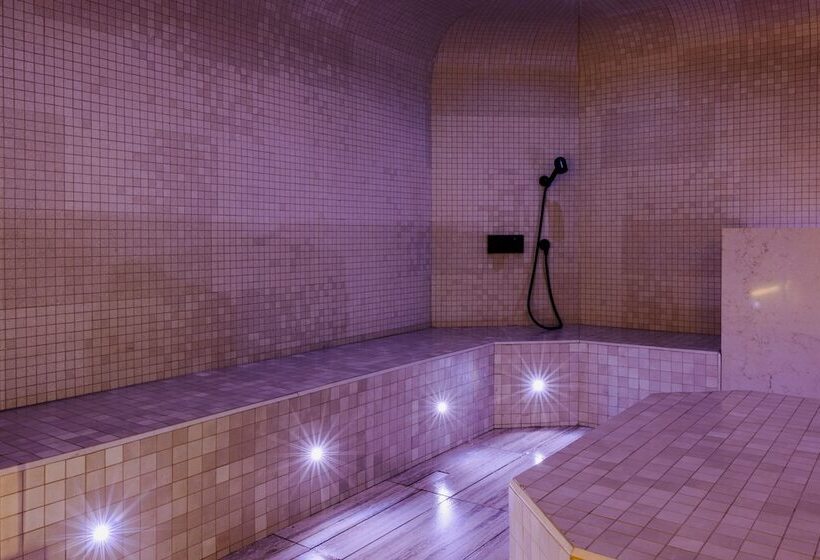 Отель & Spa Carré Saint Louis