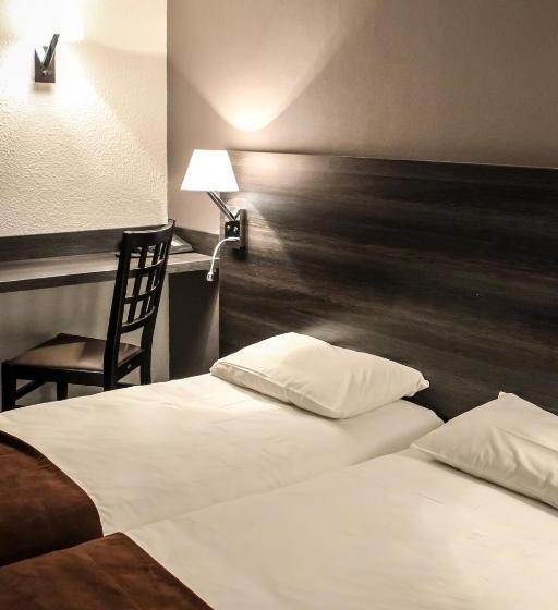 בית מלון כפרי Initial By Balladins Genève / Stgenispouilly