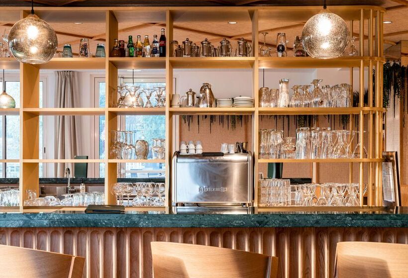 Отель Best Western Plus L Orée Paris Sud