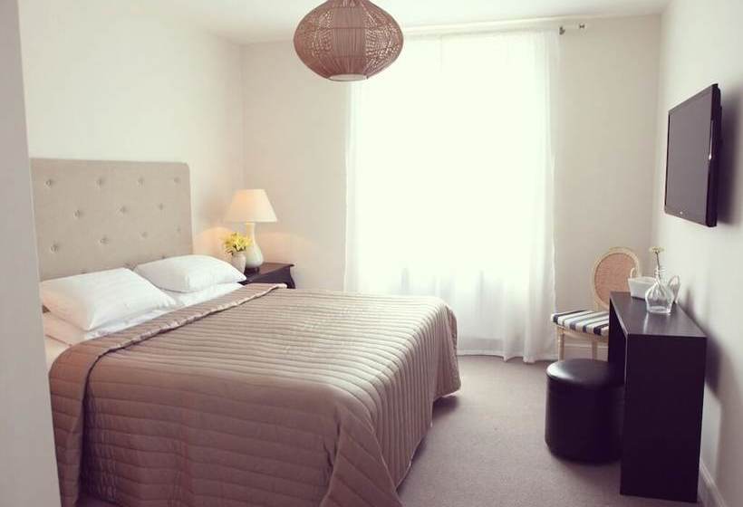 Отель Blue Pigeons