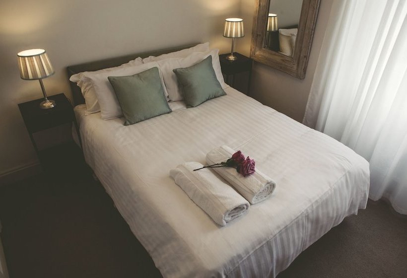 Отель Blue Pigeons