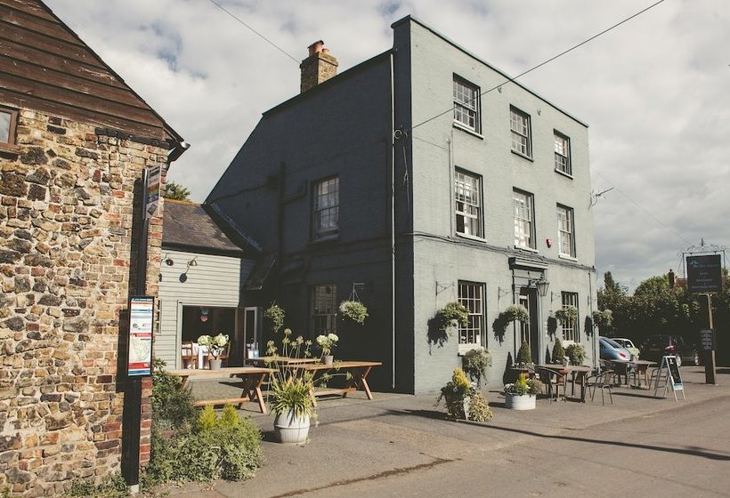 Отель Blue Pigeons