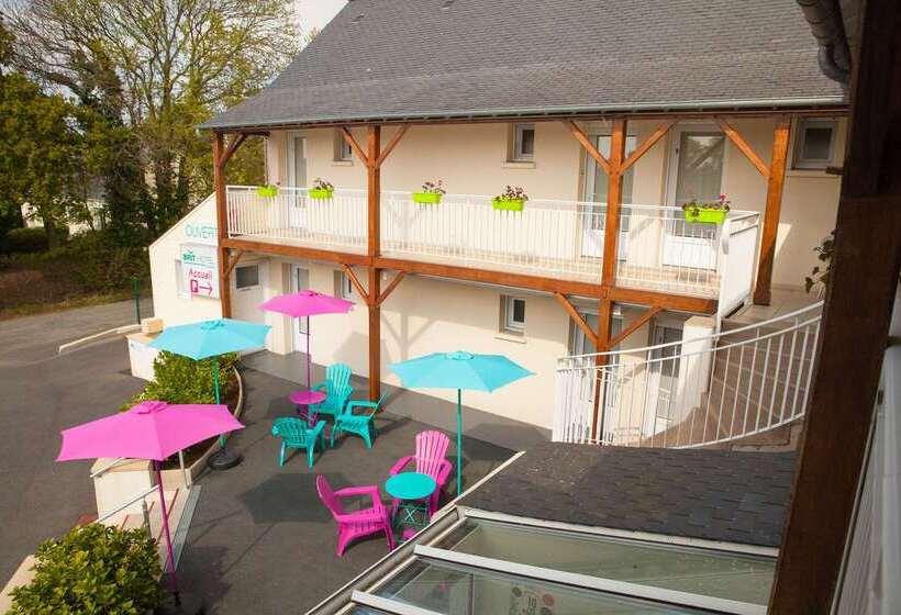 Brit Hotel    Aux Hortensias    Lannion Perros Guirec