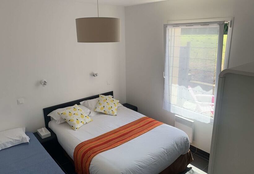 Brit Hotel    Aux Hortensias    Lannion Perros Guirec