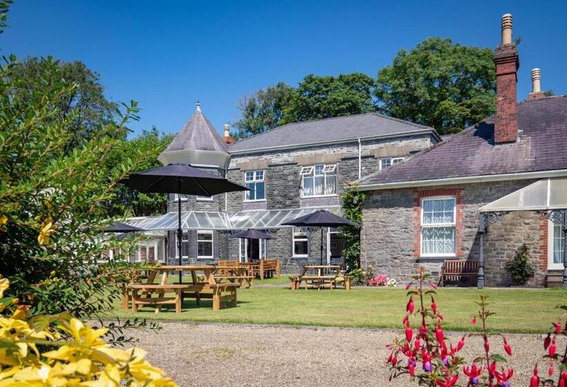 فندق Broadway House