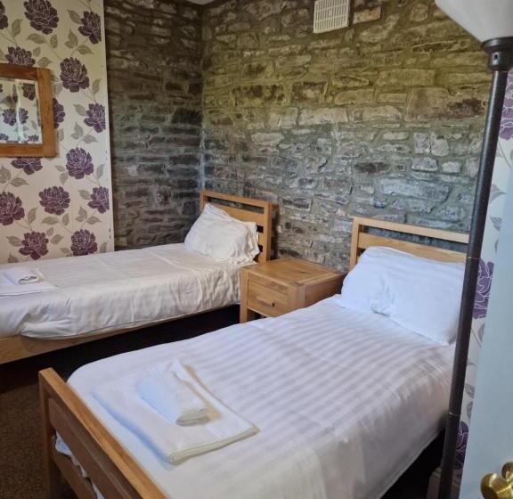 فندق Broadway House