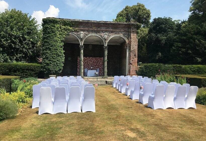 ホテル Broome Park