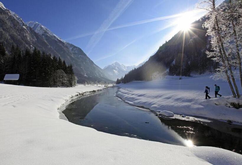 בית מלון כפרי Der Burgfellnerhof   Adults Only