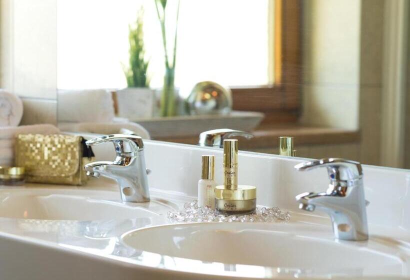 هتل Der Burgfellnerhof   Adults Only