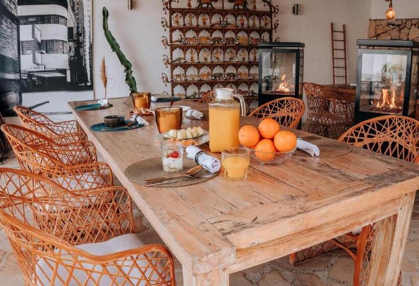 هتل Caballito De Mar Boutique