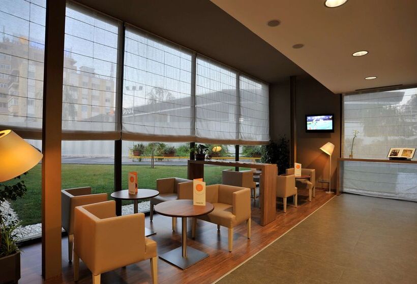 هتل Travelodge Málaga Airport