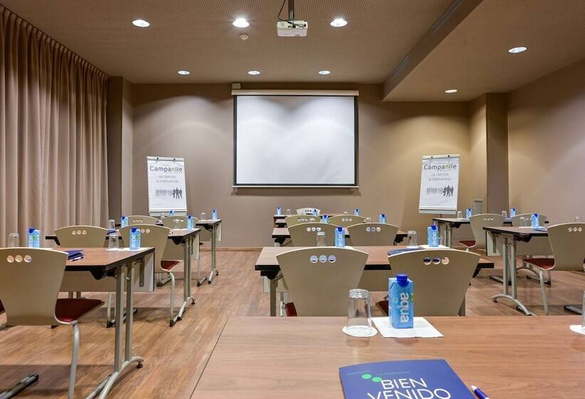 هتل Travelodge Málaga Airport