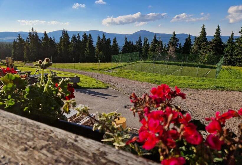 בית מלון כפרי Cerna Bouda