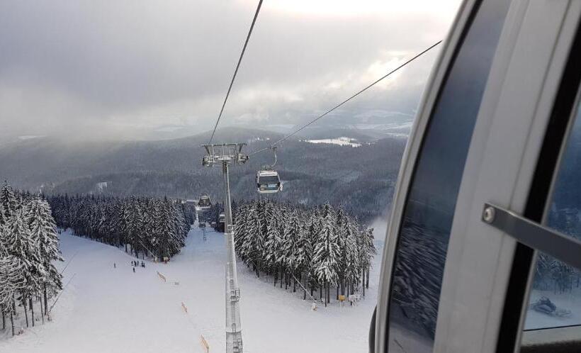 בית מלון כפרי Cerna Bouda