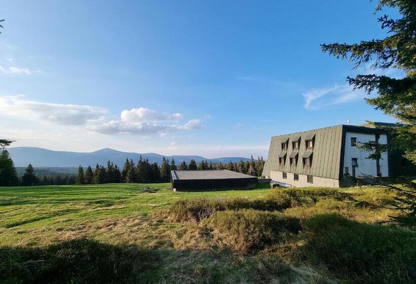 בית מלון כפרי Cerna Bouda