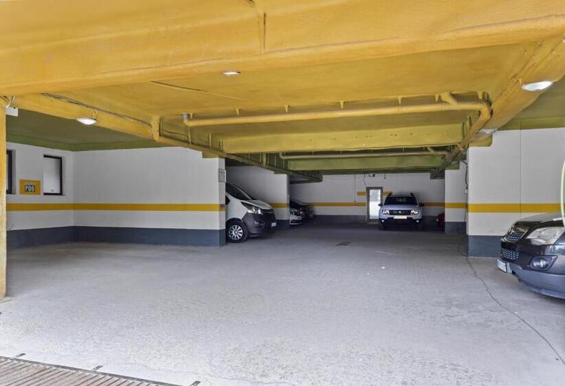 هتل Charter Otopeni