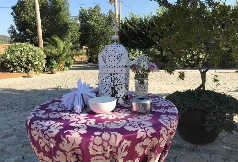 ホテル Cortijo Salinas