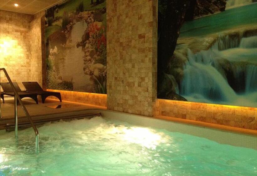 ホテル Cortijo Salinas