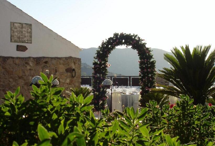 ホテル Cortijo Salinas