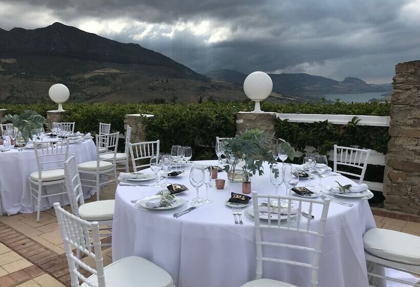 ホテル Cortijo Salinas