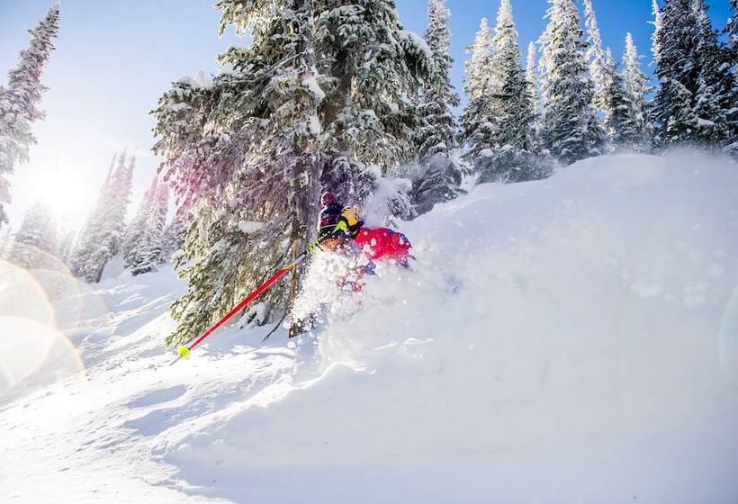 Delta Hotels By Marriott Grand Okanagan Resort