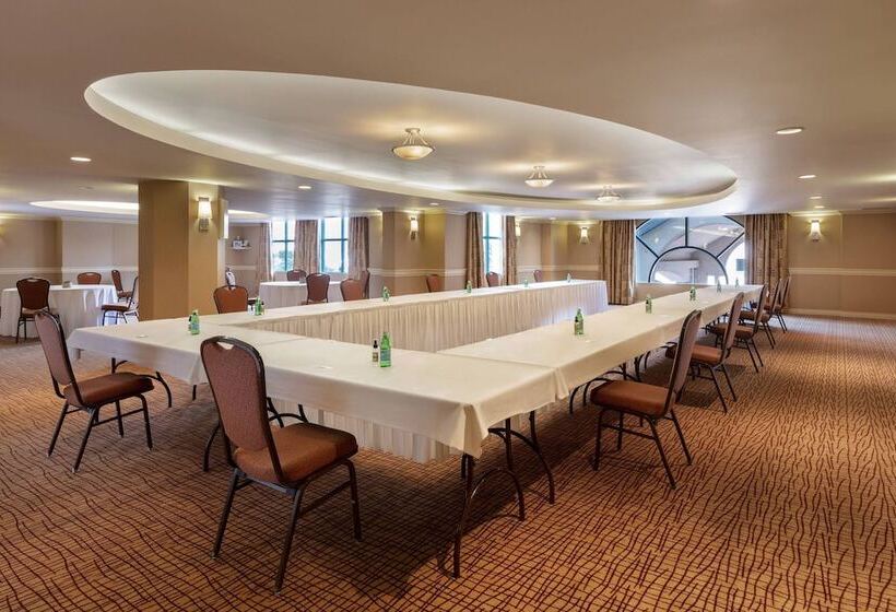 Delta Hotels By Marriott Grand Okanagan Resort