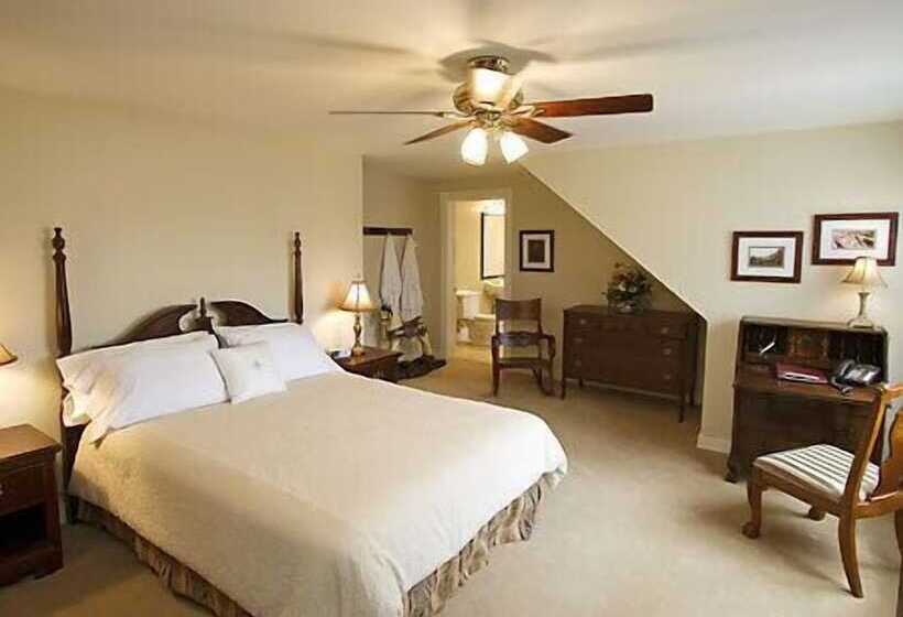 فندق Desbarres Manor Inn