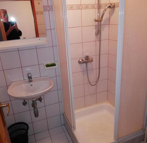 ホテル Guest Accommodation Licka Kapa