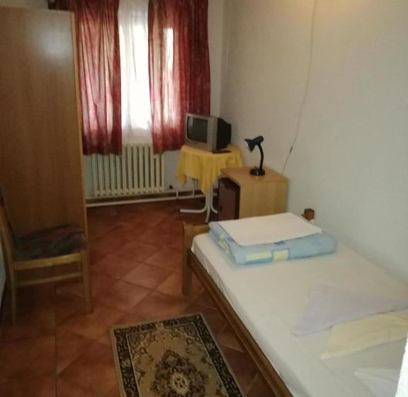 ホテル Guest Accommodation Licka Kapa