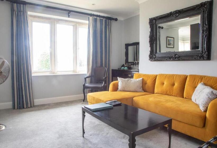 Отель Holm House