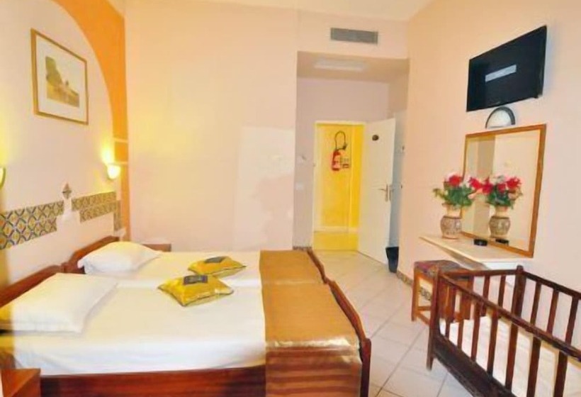 فندق Hôtel Les Palmes D Or