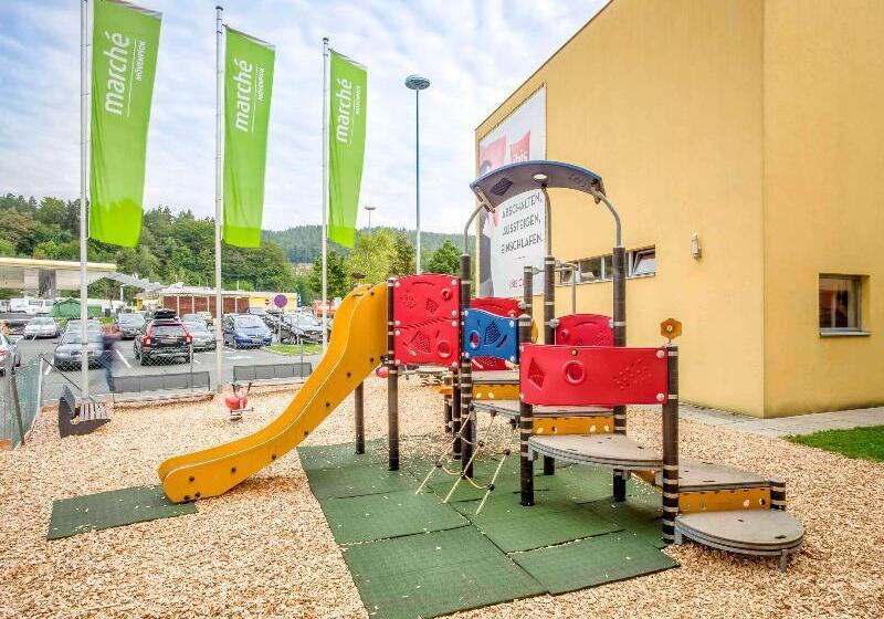 בית מלון כפרי Ibis Wörthersee