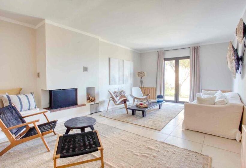 ホテル L écurie Du Castellas