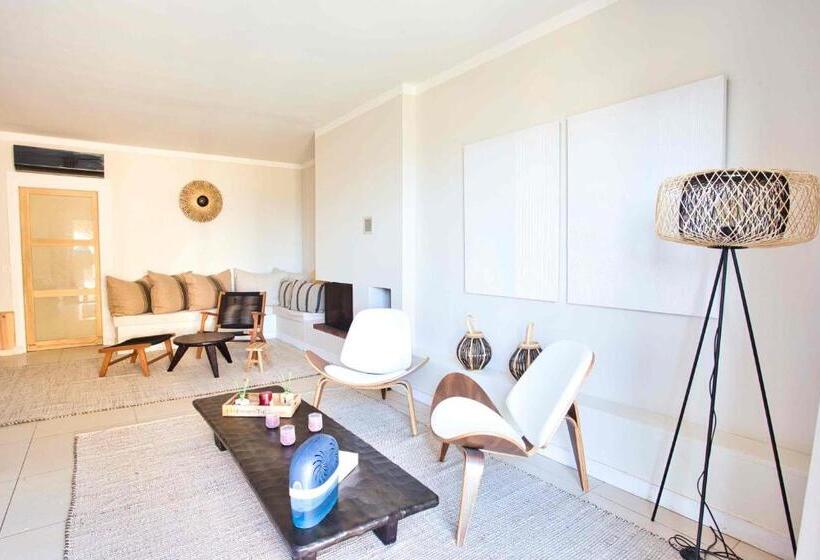 ホテル L écurie Du Castellas