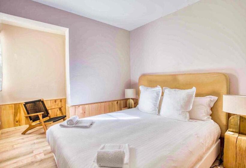 ホテル L écurie Du Castellas