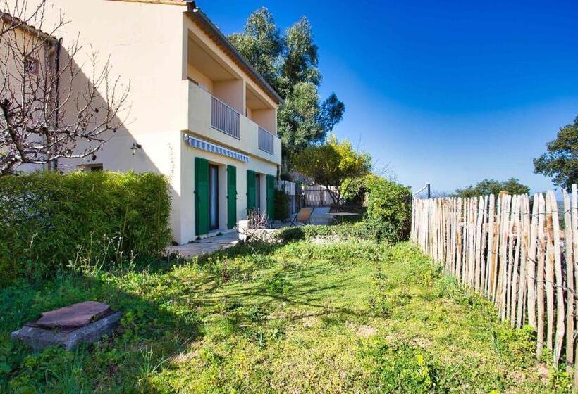 ホテル L écurie Du Castellas