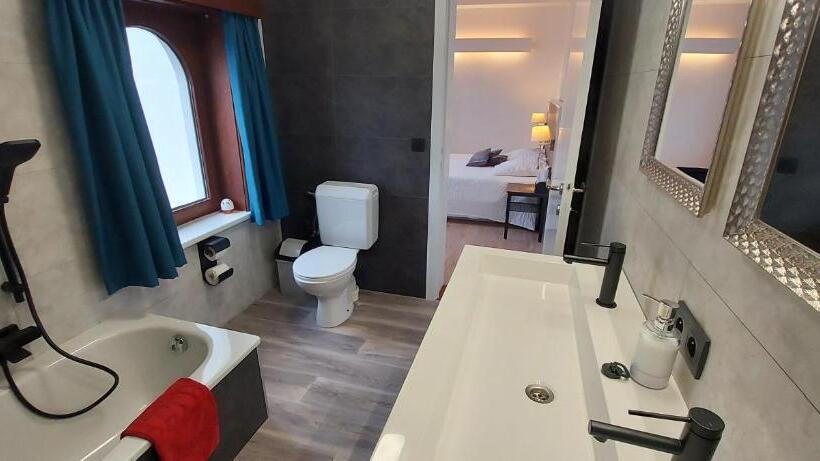 Отель La Cascada