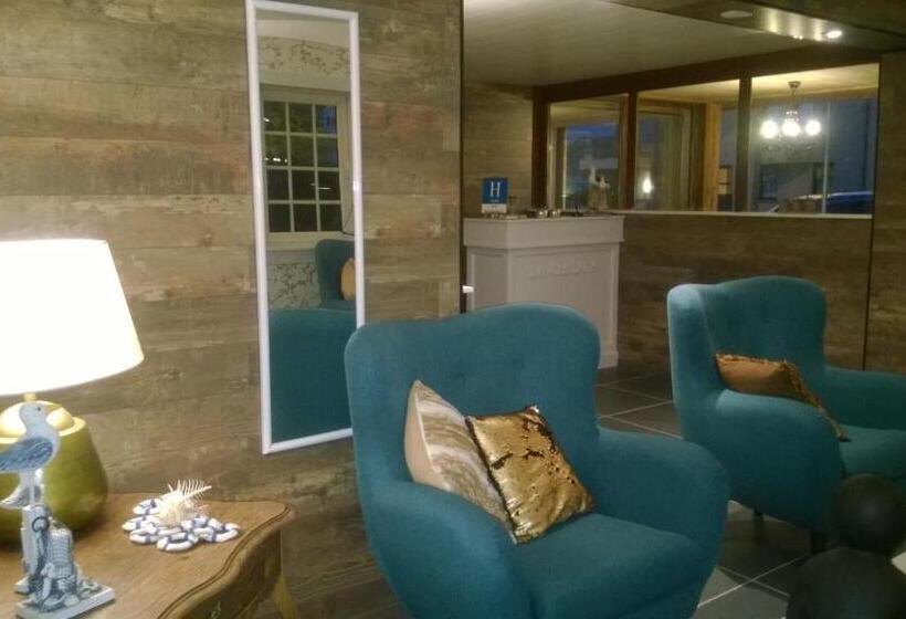 Отель La Cascada