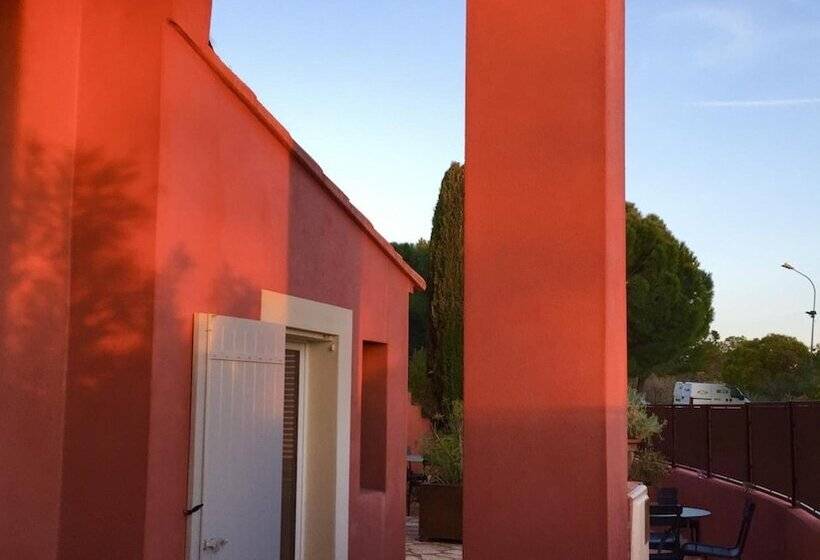 ホテル La Maison Des Ocres   Provence