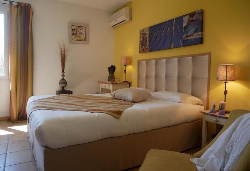 ホテル La Petite Auberge De Roussillon