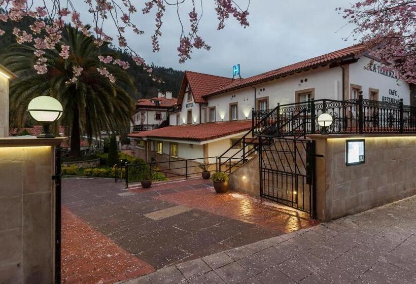 هتل La Terraza De Puente Viesgo